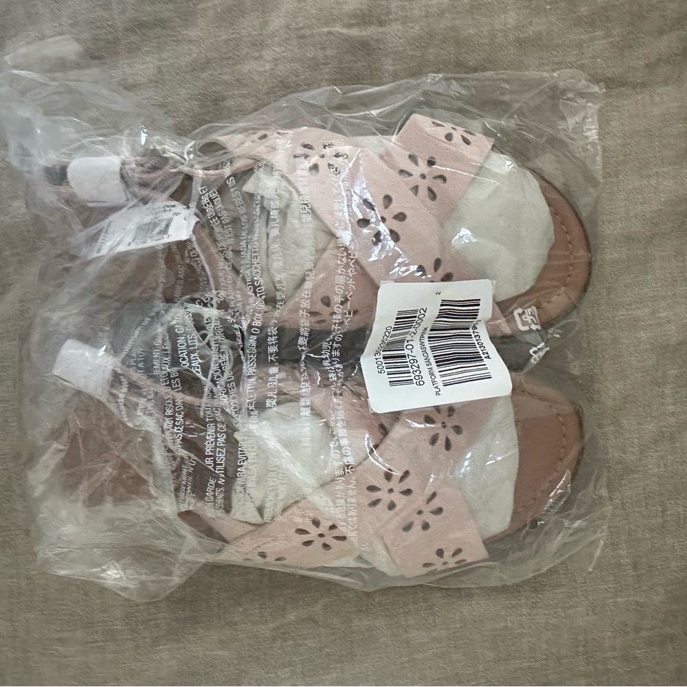 BRAND NEW Girls old navy sandals